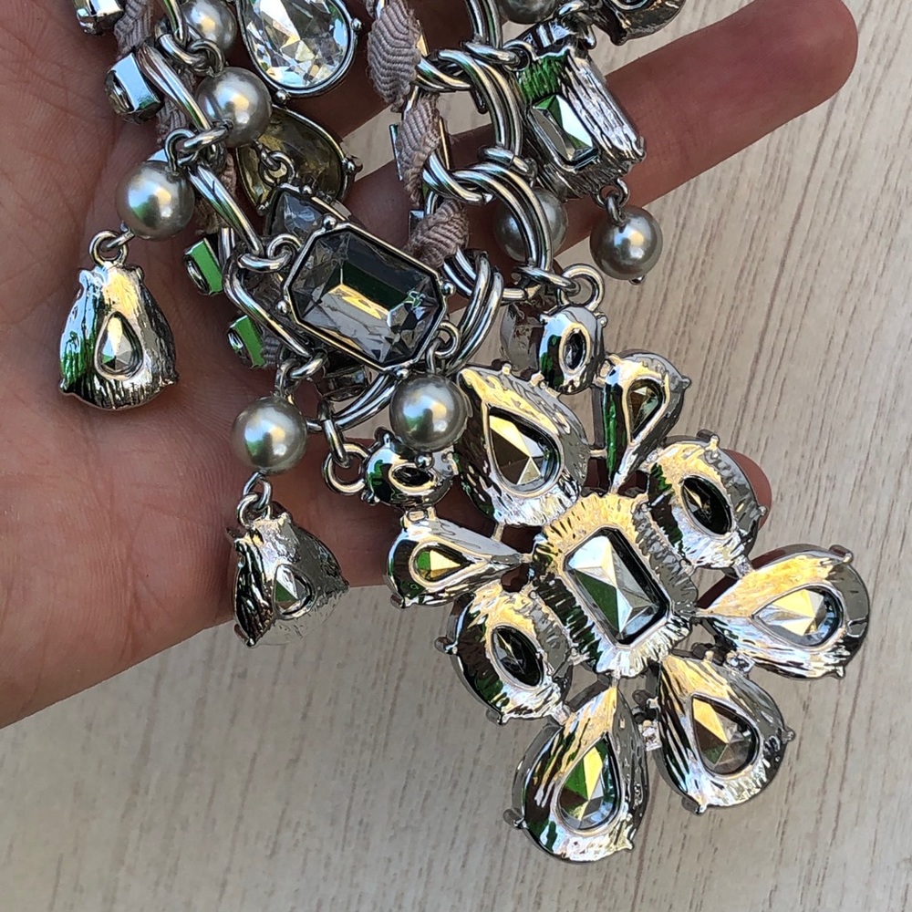 LOFT Neutral Rhinestone Necklace - Picture 10 of 14